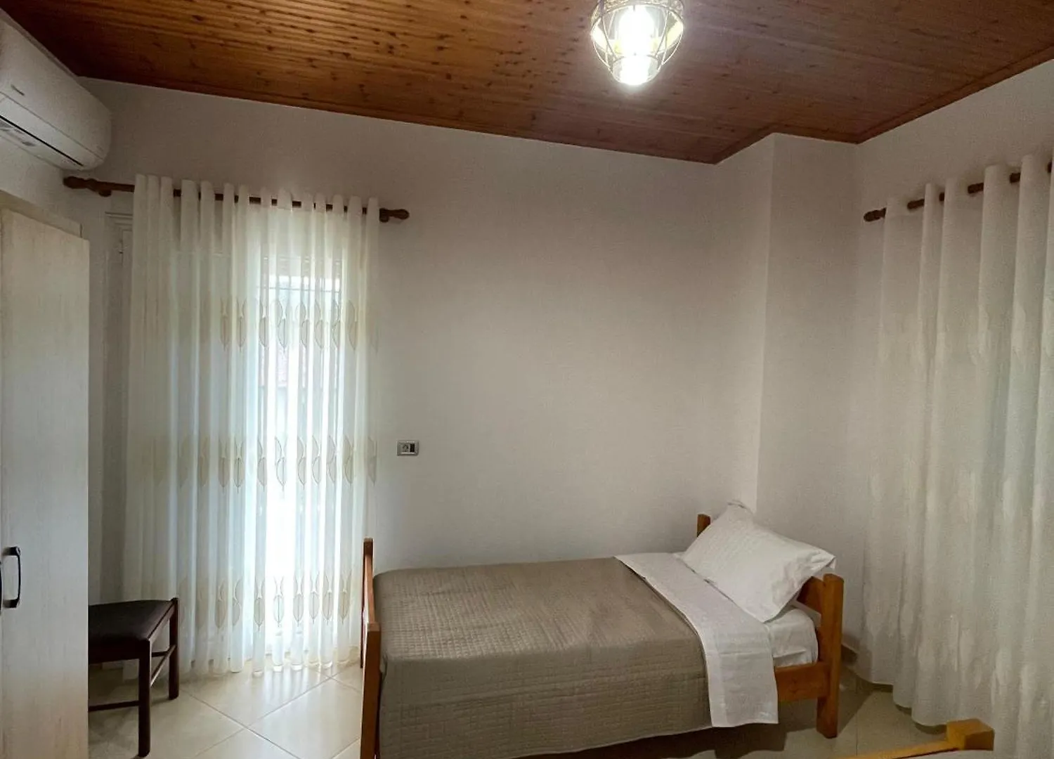 Rent Rooms Sakolli Berat 0*,  Albania
